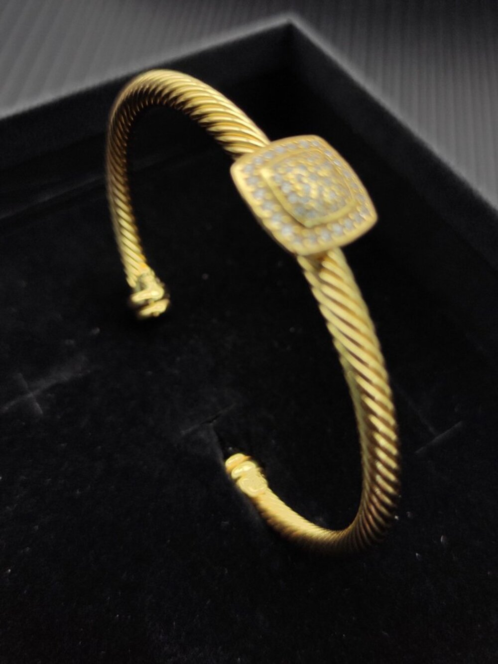 💯💯💯David Yurman Gold 4mm Full Diamond Square Diamond Button bracelet - Picture 7 of 8